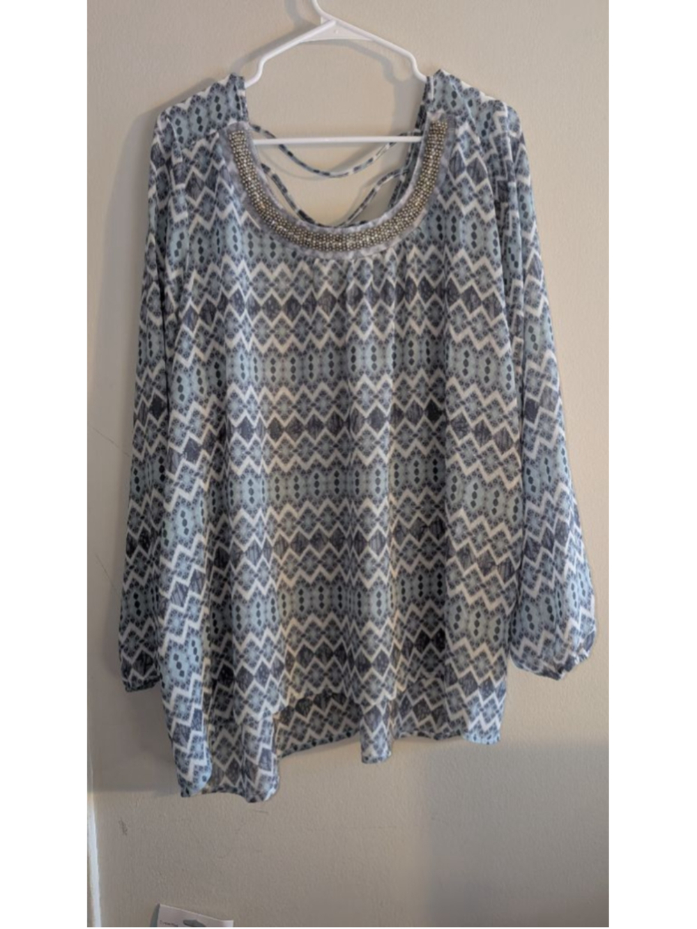 Maurices Tunic Top Patterned Embellished Neck Size 2
